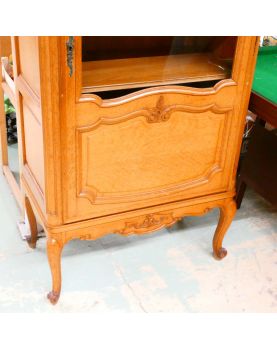 Vitrine Louis XV avec Clé