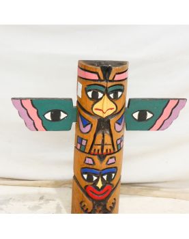 Totem en Bois Polychrome