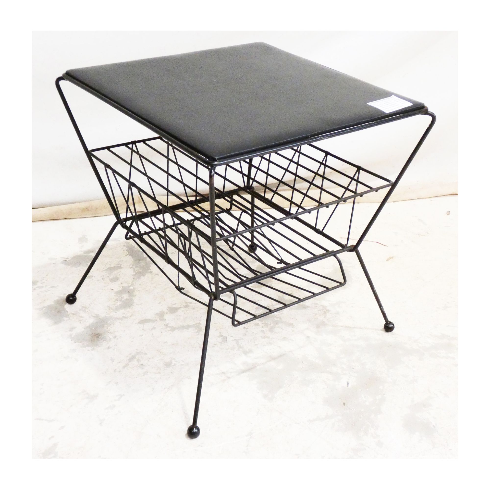 Canape toe Door Review in Black metal Canape toe Door Review in Black metal
