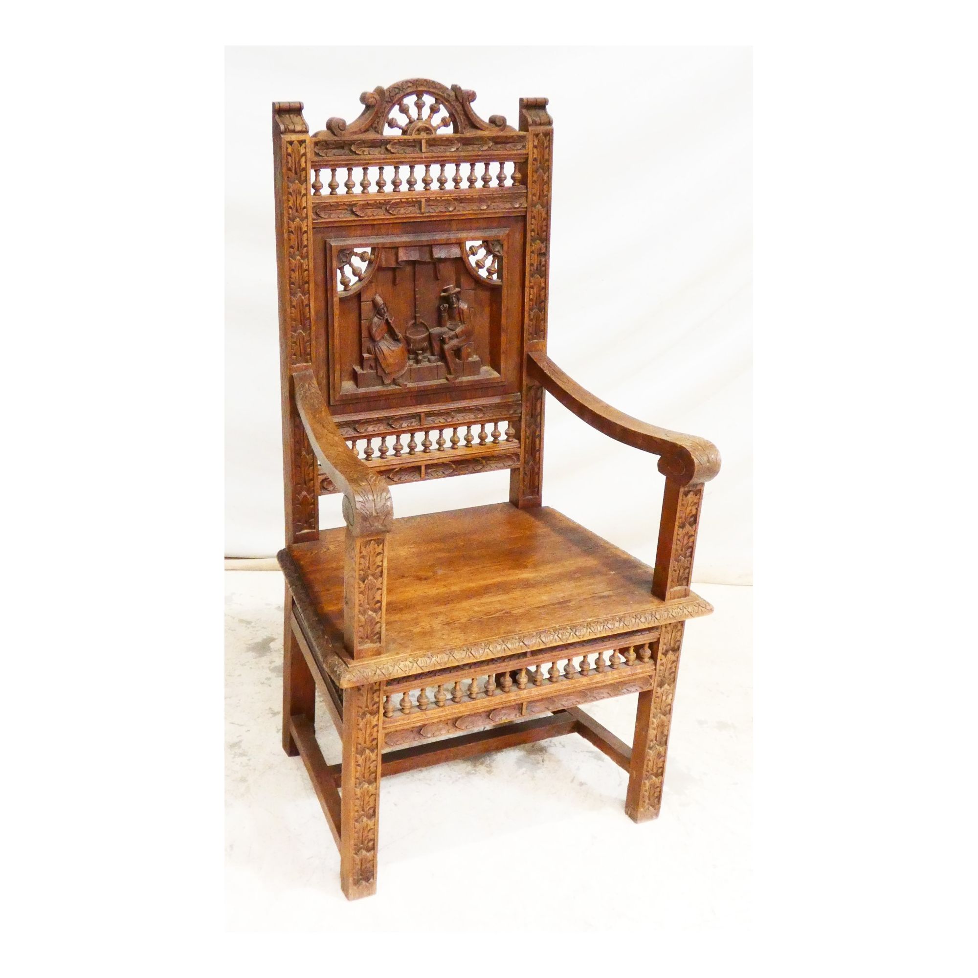 Fauteuil en Bois Sculpté Décor Bretons Fauteuil en Bois Sculpté Décor Bretons
