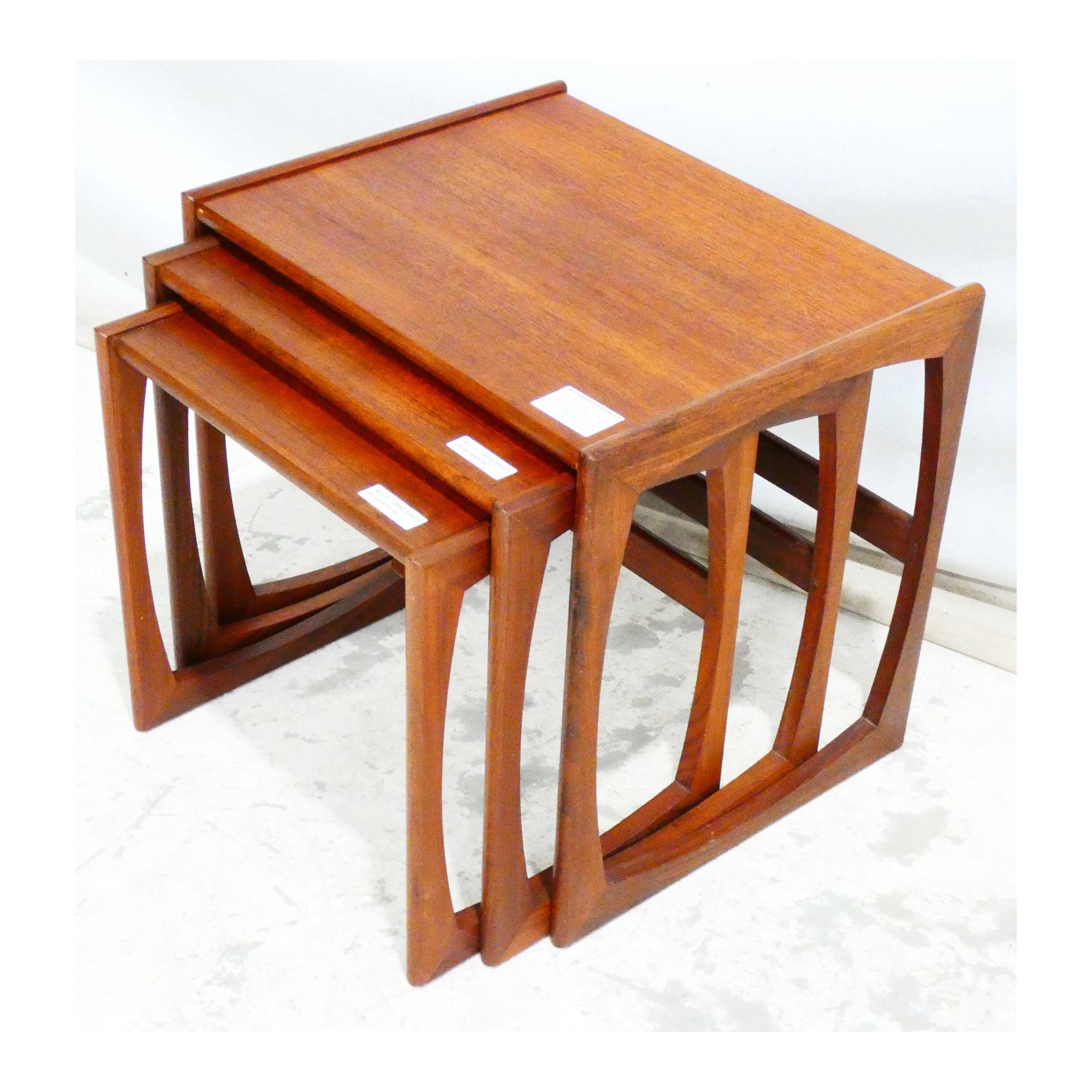 GPLAN Série de 3 Tables Gigognes GPLAN Série de 3 Tables Gigognes