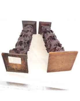 Paire d’Ornements en Bois Ouvragé Asiatique