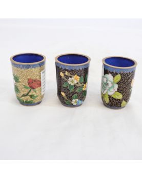 3 Petits Gobelets Cloisonnés Décor Floral