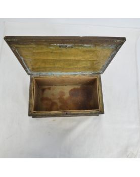 Coffret en Laiton Repoussé Décor Égypte