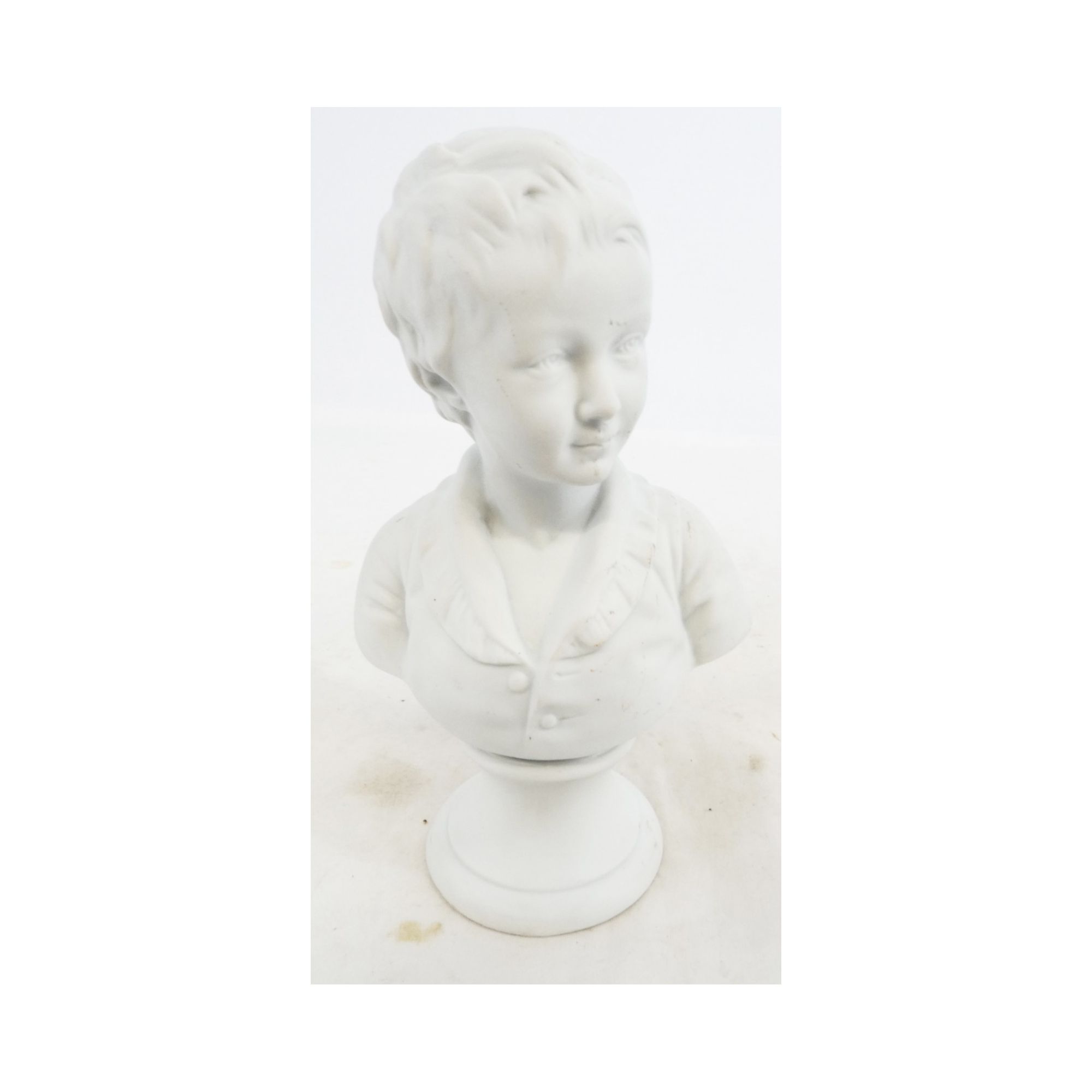 Buste d’Enfant par HOUDON en Biscuit Buste d’Enfant par HOUDON en Biscuit