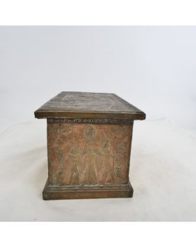Coffret en Laiton Repoussé Décor Égypte