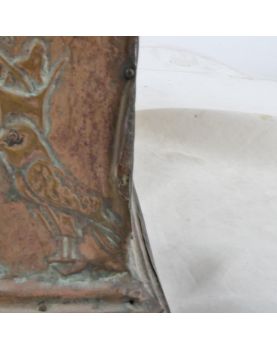 Coffret en Laiton Repoussé Décor Égypte