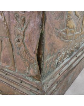 Coffret en Laiton Repoussé Décor Égypte