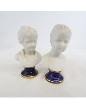 Paire de Petits Bustes Couple d’Enfants en Biscuit