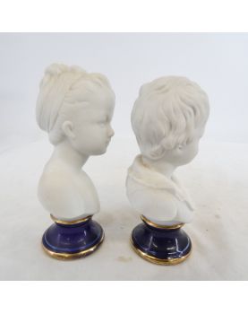 Paire de Petits Bustes Couple d’Enfants en Biscuit