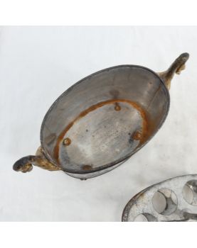 Painted Metal Egg Dish
